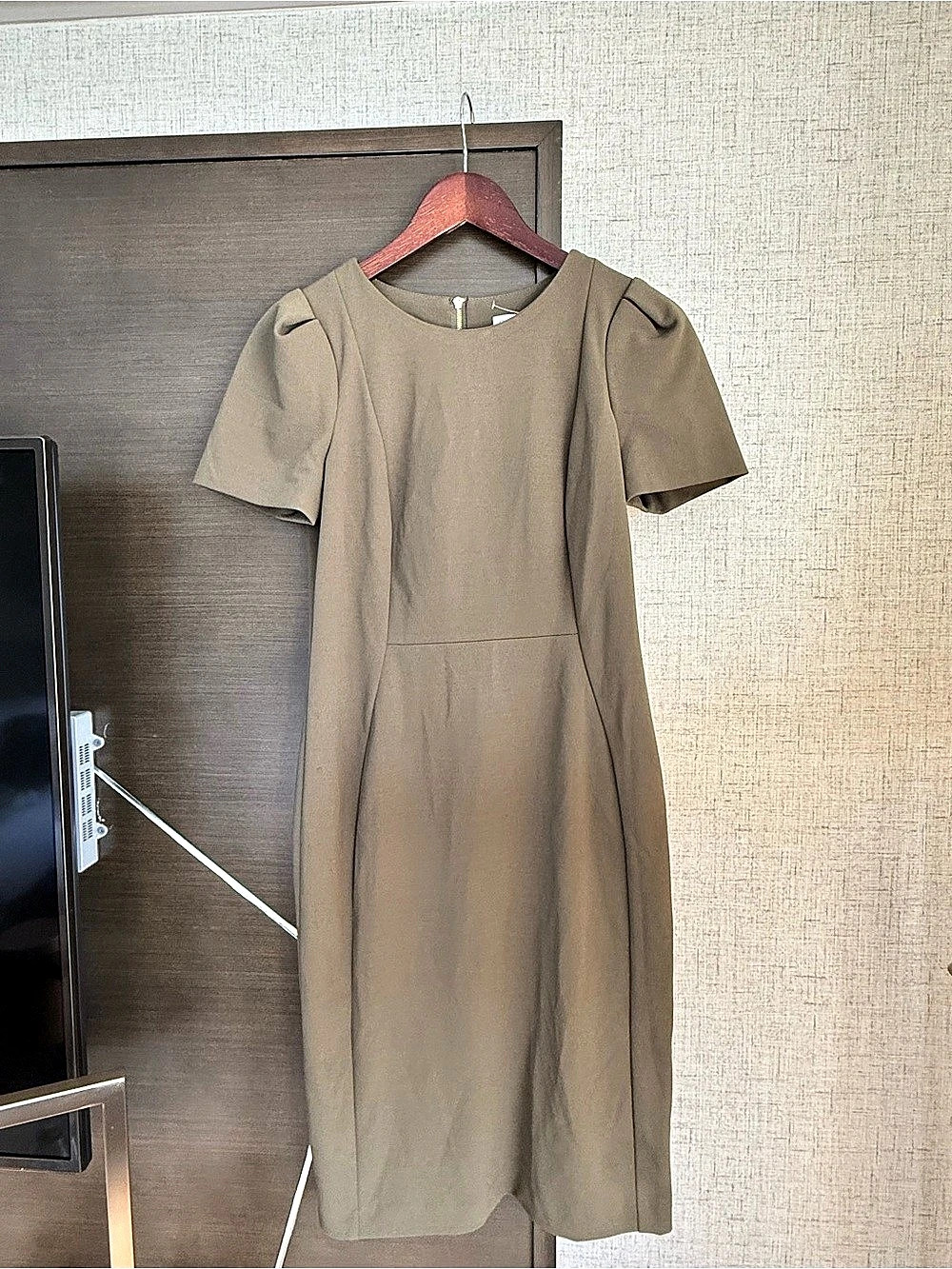 Calvin Klein Puff Sleeve Sheath Dress Brown Size 8